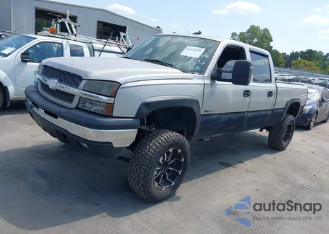 2004 Chevrolet Silverado 2500 Ls z USA, uszkodzony, nr VIN 1GCGK23UX4F225872